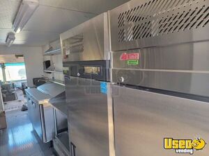 2009 Workhorse P10 Kitchen Food Truck All-purpose Food Truck Upright Freezer Colorado Diesel Engine for Sale