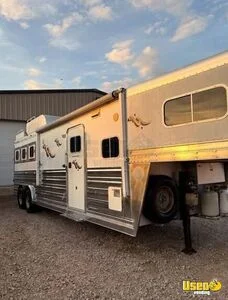 2010 3 Horse Living Quarters Trailer 3-horse Lq Trailer Generator Texas for Sale