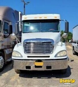 2010 Columbia Freightliner Semi Truck 2 Mississippi for Sale