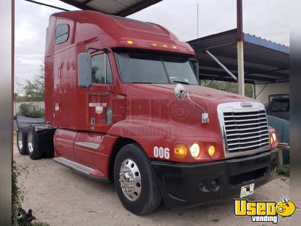 2010 Columbia Freightliner Semi Truck Texas for Sale