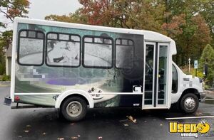 2010 E-350 Cutaway Shuttle Bus Shuttle Bus Air Conditioning New York Gas Engine for Sale