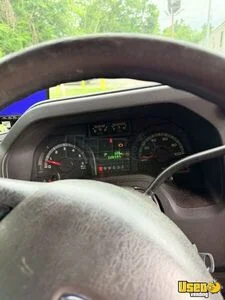2010 E-350 Mobile Hair & Nail Salon Truck Fresh Water Tank Missouri Gas Engine for Sale