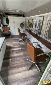 2010 E-450 Mobile Salon Truck Mobile Hair Salon Truck Cabinets Texas Gas Engine for Sale