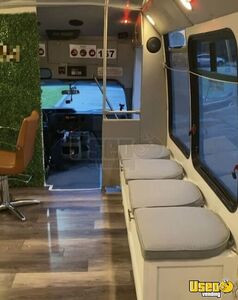 2010 E-450 Mobile Salon Truck Mobile Hair Salon Truck Gas Engine Texas Gas Engine for Sale
