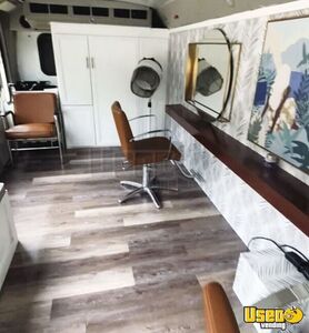 2010 E-450 Mobile Salon Truck Mobile Hair Salon Truck Hot Water Heater Texas Gas Engine for Sale