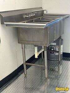2010 E-450 Super Duty All-purpose Food Truck Hand-washing Sink New York Gas Engine for Sale