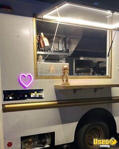 2010 E350 All-purpose Food Truck Air Conditioning New Mexico Gas Engine for Sale