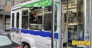 2010 21' Ford E350 Econoline Soft Serve Ice Cream Self Serve Shaved Ice Boba Tea for Sale in Texas!