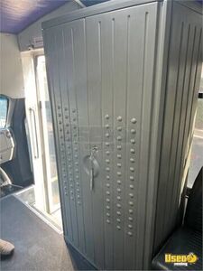2010 E350 Pet Care / Veterinary Truck Electrical Outlets California Gas Engine for Sale