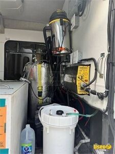 2010 E350 Pet Care / Veterinary Truck Fresh Water Tank California Gas Engine for Sale