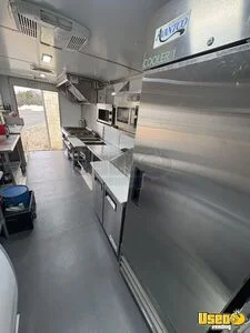 2010 E40 All-purpose Food Truck Insulated Walls Texas Gas Engine for Sale