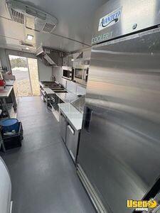 2010 E450 All-purpose Food Truck Insulated Walls Texas Gas Engine for Sale