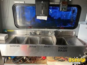 2010 E450 Kitchen Food Truck All-purpose Food Truck Fryer New Mexico Gas Engine for Sale