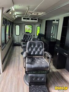 2010 E450 Mobile Barbershop Truck Mobile Hair & Nail Salon Truck Cabinets New Jersey Gas Engine for Sale