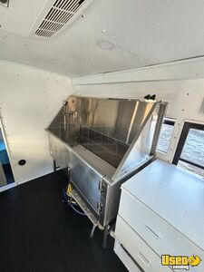 2010 E450 Pet Care / Veterinary Truck Electrical Outlets South Carolina Diesel Engine for Sale