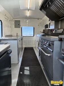 2010 Ecoline E350 All-purpose Food Truck Electrical Outlets Colorado Gas Engine for Sale