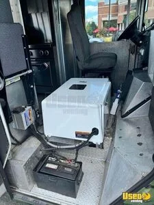 2010 Econoline E350 All-purpose Food Truck Reach-in Upright Cooler Virginia Gas Engine for Sale