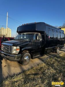 Renovated MSI-2010 Ford/Goshen Paratransit Bus for Mobile Retail Boutique or Mobile Office for Sale in Michigan!