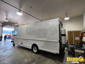 2010 Food Truck All-purpose Food Truck Concession Window Wyoming Diesel Engine for Sale