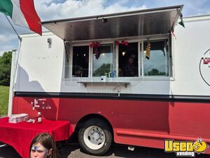 2010 Freightliner All-purpose Food Truck Concession Window Pennsylvania Diesel Engine for Sale