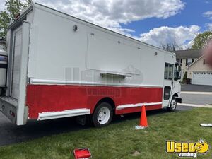 2010 Freightliner All-purpose Food Truck Insulated Walls Pennsylvania Diesel Engine for Sale