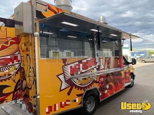2010 Gmc Kitchen Food Truck All-purpose Food Truck California Gas Engine for Sale