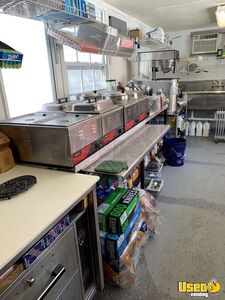 2010 Gooseneck Food Concession Trailer Kitchen Food Trailer Stovetop Tennessee for Sale