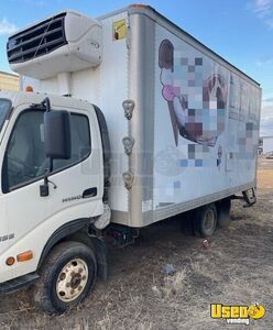 2010 Hino Ice Cream Truck Air Conditioning British Columbia Diesel Engine for Sale