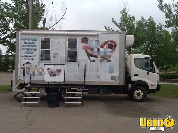 2010 Hino Ice Cream Truck British Columbia Diesel Engine for Sale