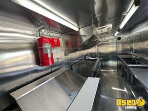 2010 Kitchen Food Truck All-purpose Food Truck Spare Tire Texas Gas Engine for Sale