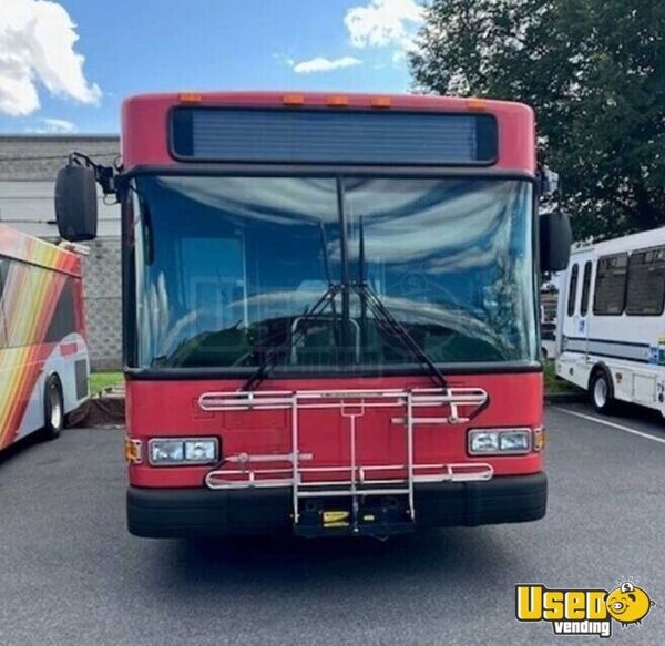 2010 Low Floor Coach Bus New Jersey Diesel Engine for Sale