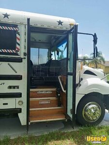 2010 Mobile Barbershop Truck Mobile Hair & Nail Salon Truck 5 Florida for Sale