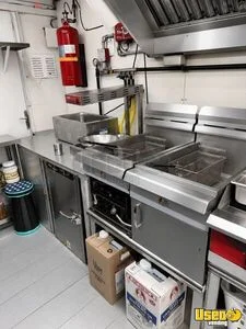 2010 Mt 45 All-purpose Food Truck Diamond Plated Aluminum Flooring Tennessee Diesel Engine for Sale