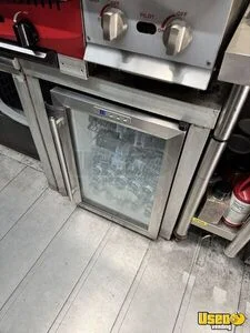 2010 Mt 45 All-purpose Food Truck Flatgrill Tennessee Diesel Engine for Sale
