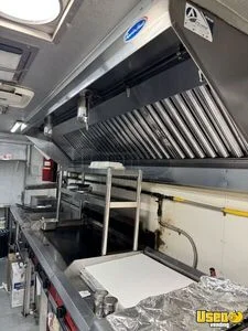 2010 Mt 45 All-purpose Food Truck Stainless Steel Wall Covers Tennessee Diesel Engine for Sale