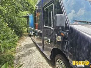 2010 Mt45 All-purpose Food Truck Concession Window Texas Diesel Engine for Sale