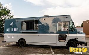 2010 Mt45 Step Van Kitchen Food Truck All-purpose Food Truck Virginia Diesel Engine for Sale