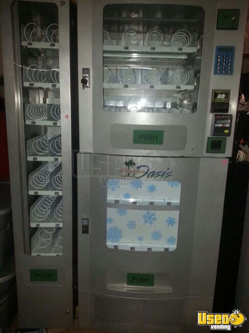 SEAGA EXPRESS MARKETPLACE COMBO SODA SNACK VENDING MACHINE OFFICE DELI 