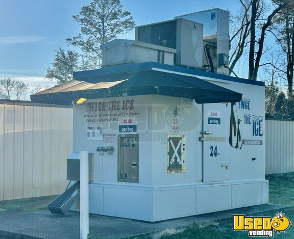 2010 The Hut Bagged Ice Machine Louisiana for Sale