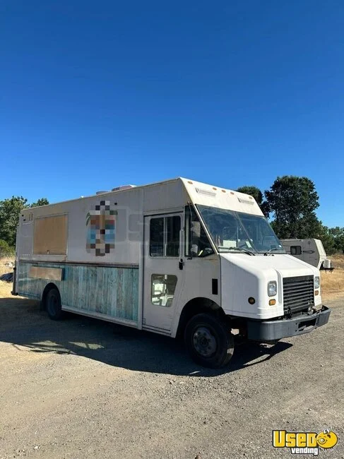 2010 W62 All-purpose Food Truck California Diesel Engine for Sale