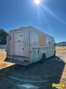 2010 W62 All-purpose Food Truck Diamond Plated Aluminum Flooring California Diesel Engine for Sale