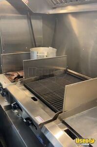 2010 W62 All-purpose Food Truck Exterior Customer Counter Connecticut Diesel Engine for Sale