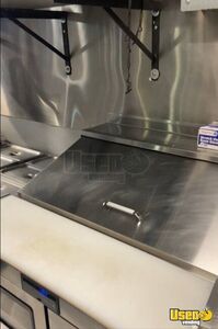 2010 W62 All-purpose Food Truck Stainless Steel Wall Covers Connecticut Diesel Engine for Sale