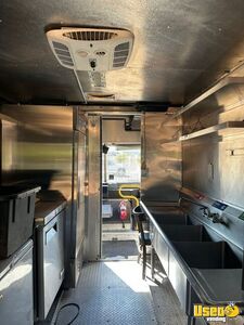 2010 W62 All-purpose Food Truck Steam Table California Diesel Engine for Sale