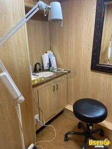 2010 Winnebago Mobile Clinic Electrical Outlets Illinois Diesel Engine for Sale
