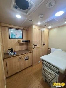 2010 Winnebago Mobile Clinic Gray Water Tank Illinois Diesel Engine for Sale