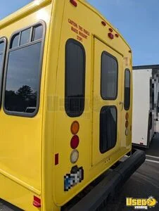 2011 20' Econo Line E450 Super Mobile Boutique Tv Indiana Gas Engine for Sale