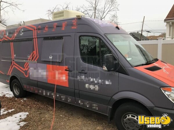 2011 2500 Food Truck Rhode Island Diesel Engine for Sale 2011 2500 Food Truck Rhode Island Diesel Engine for Sale