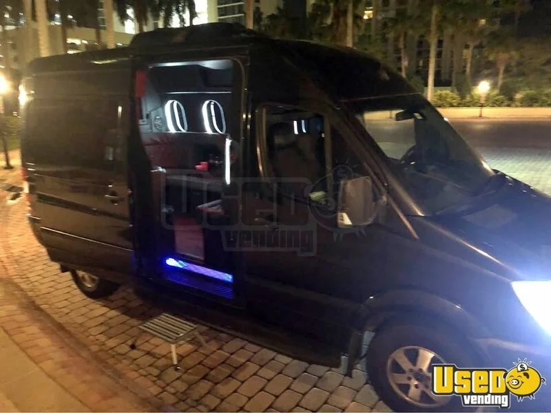 2011 2500 Party Bus Florida Diesel Engine for Sale
