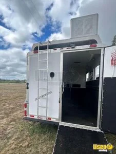 2011 3-horse Lq Trailers 3-horse Lq Trailer 13 Texas for Sale